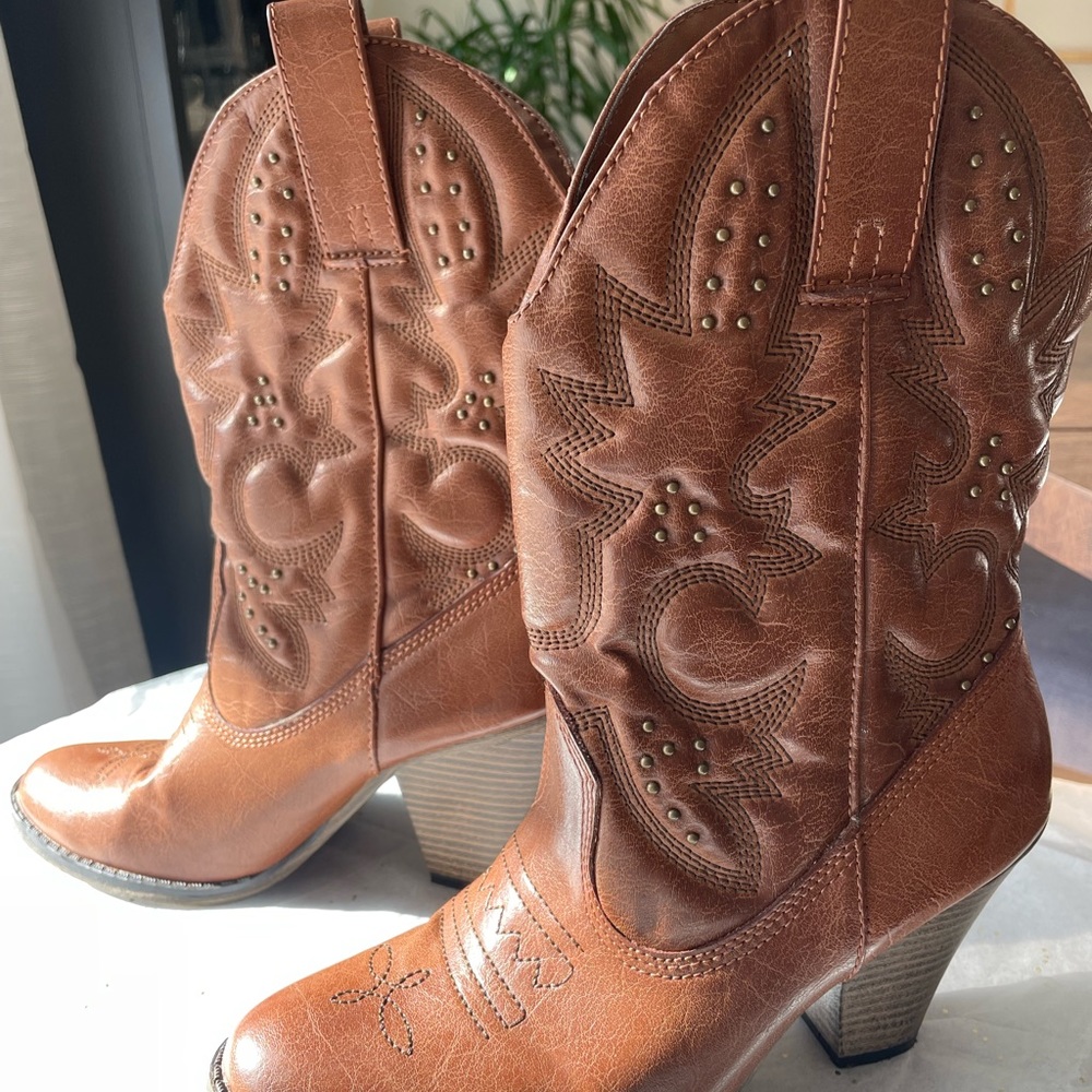 Mia Remi cowboy boots